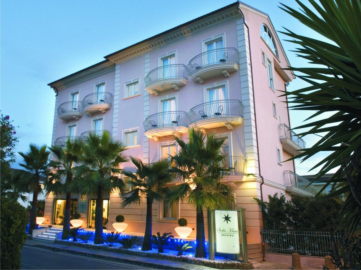 Hotel Stella Maris Casal Velino Bagian luar foto