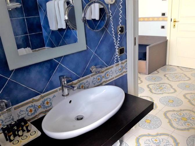 Hotel Stella Maris Casal Velino Bagian luar foto