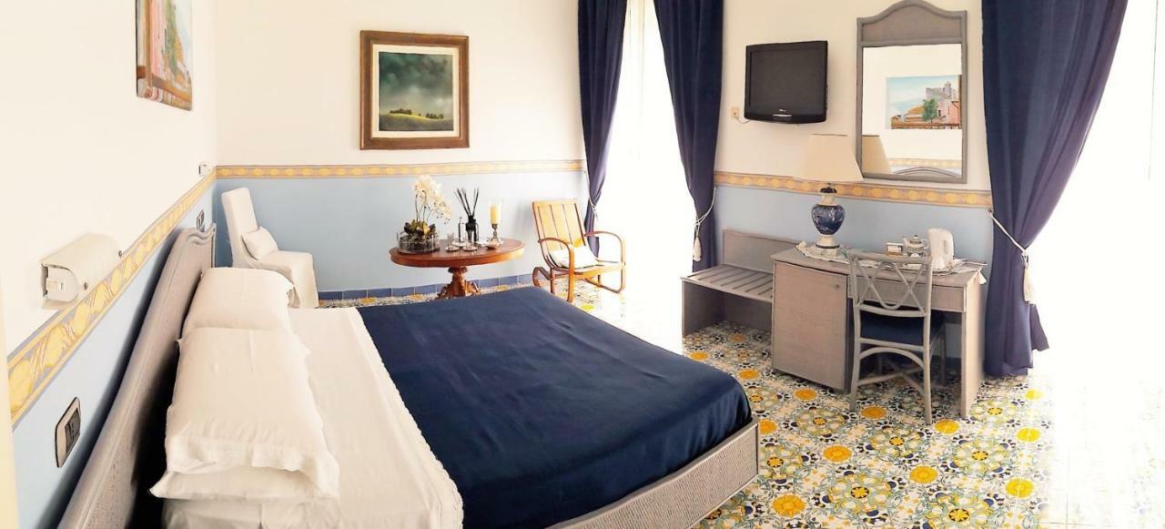 Hotel Stella Maris Casal Velino Bagian luar foto
